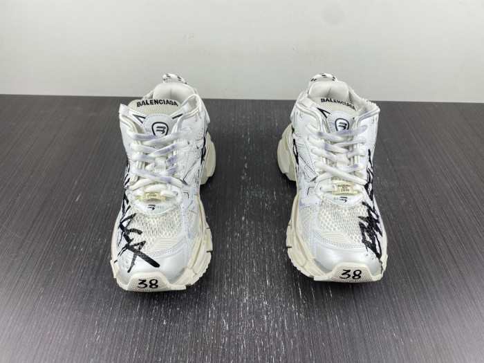 BALCIA RUNNER SNEAKER