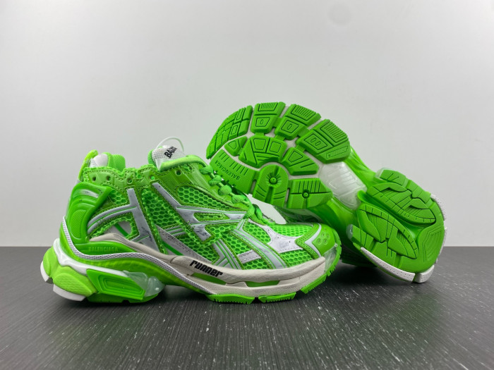 BALCIA RUNNER SNEAKER