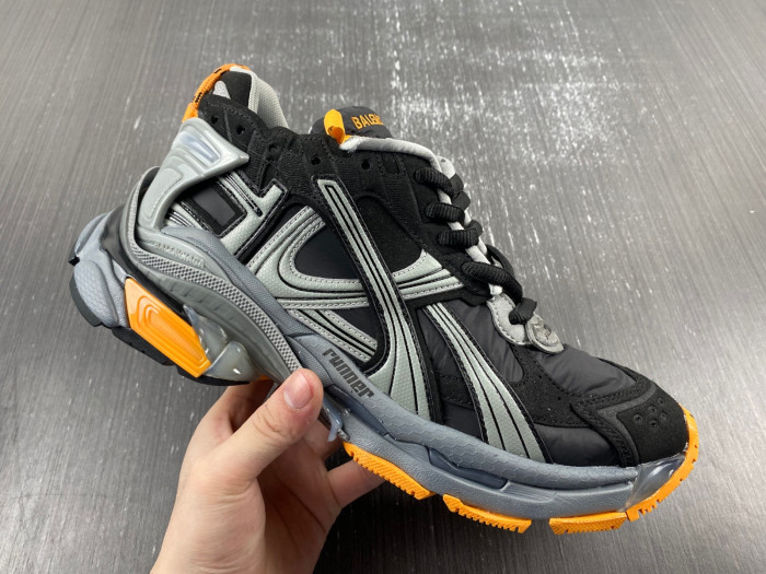 BALCIA RUNNER SNEAKER