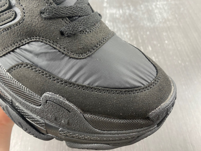 BALCIA TRIPLE S SNEAKER