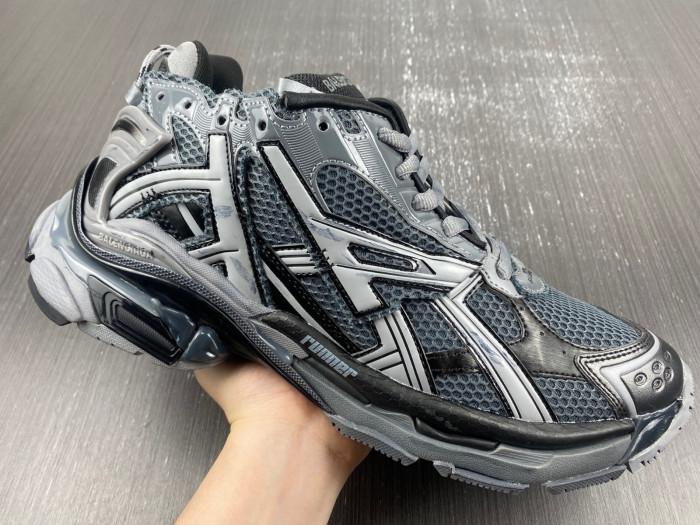 BALCIA RUNNER SNEAKER