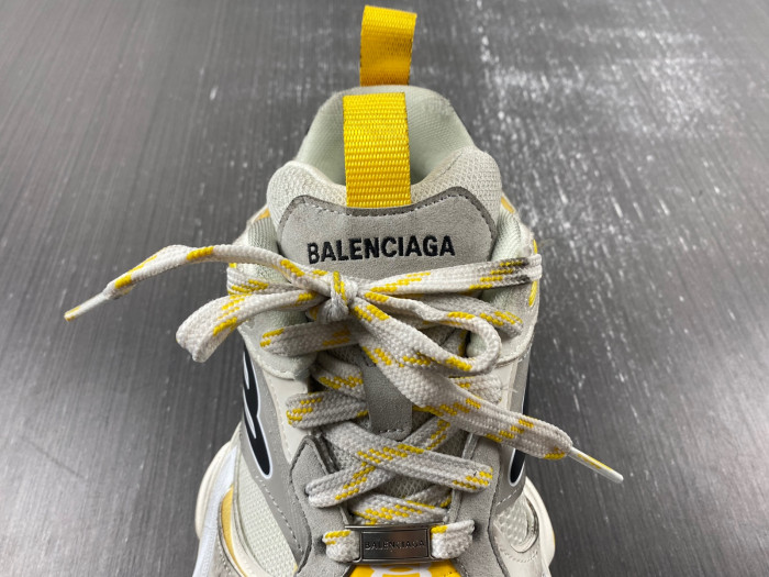BALCIA RUNNER SNEAKER