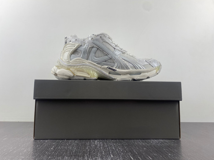BALCIA RUNNER SNEAKER