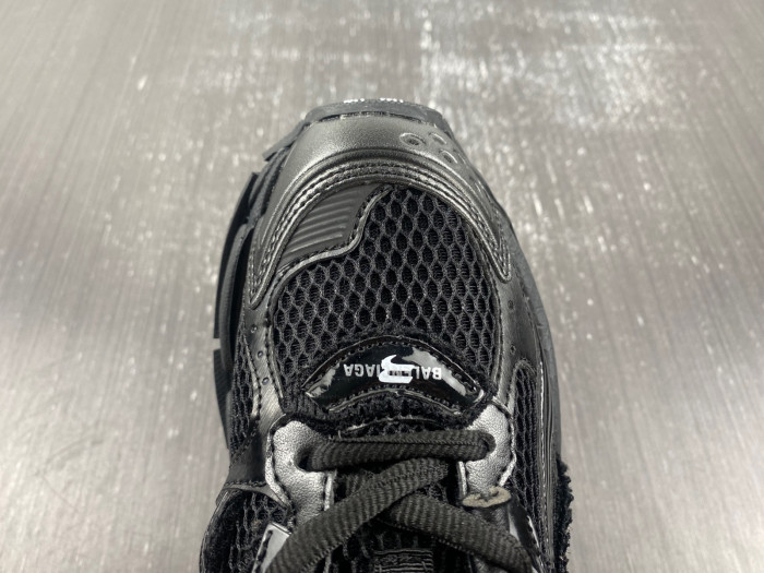 BALCIA RUNNER SNEAKER
