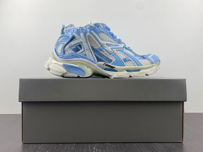 BALCIA RUNNER SNEAKER