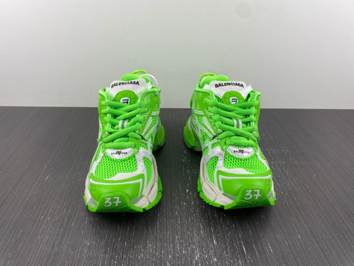 BALCIA RUNNER SNEAKER