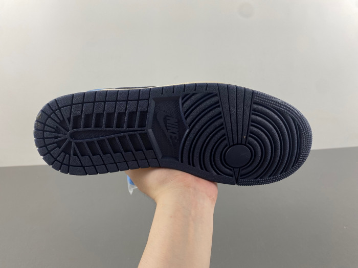 Air Jordan 1 Low OG Obsidian UNC CZ0790-400