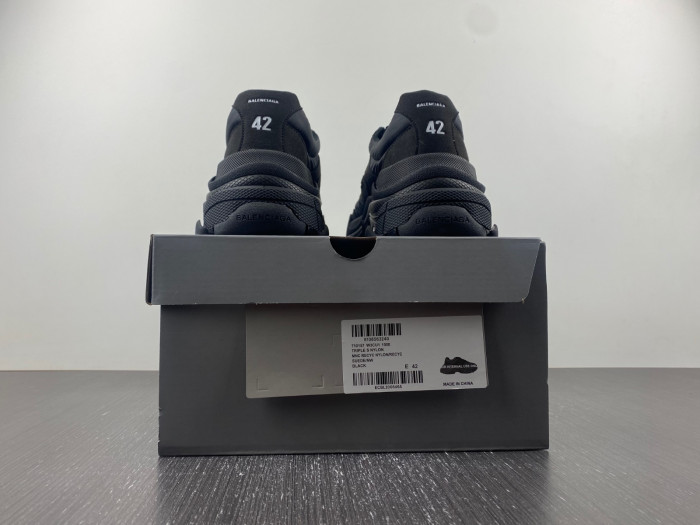 BALCIA TRIPLE S SNEAKER