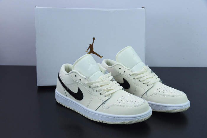 Wmns Air Jordan 1 Low 