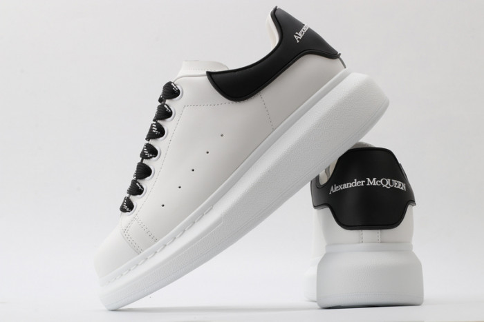 ALEXMQ Sneakers