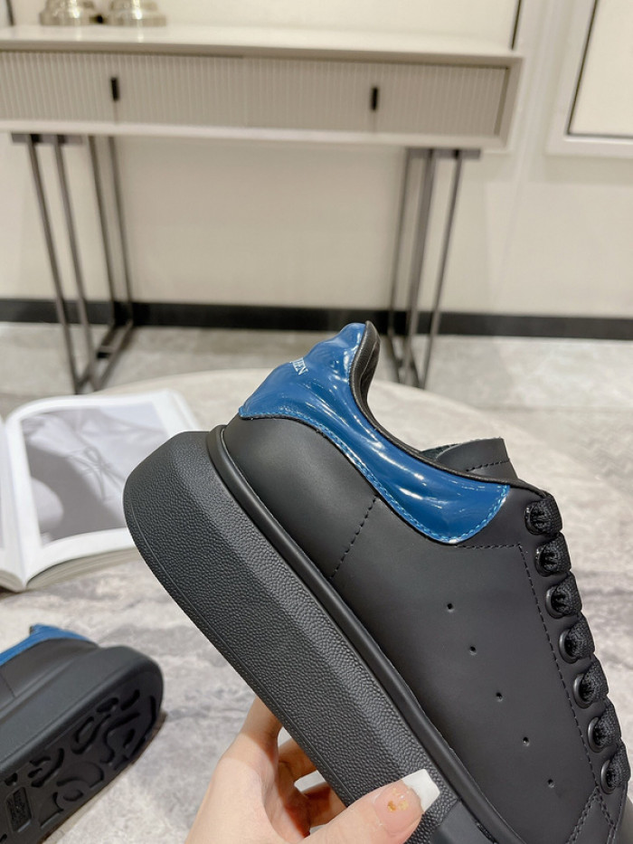 ALEXMQ Sneakers