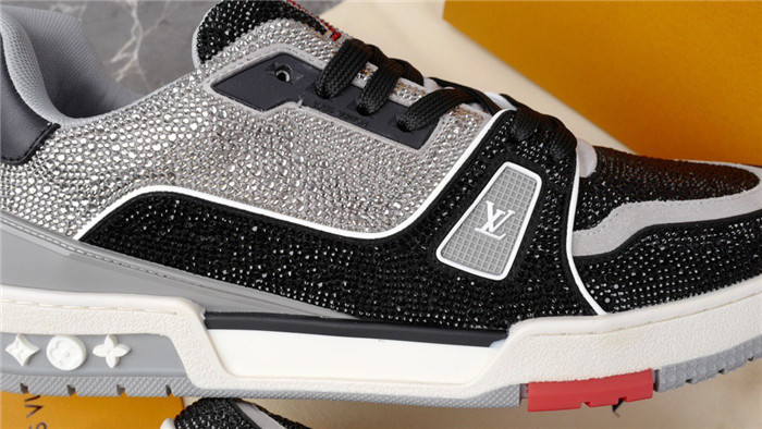 LUSV SNEAKERS