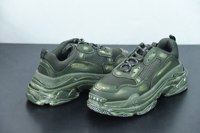 BALCIA Triple S Sneaker
