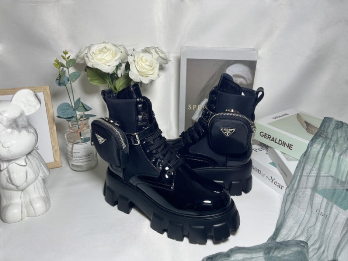 Pra*a boots