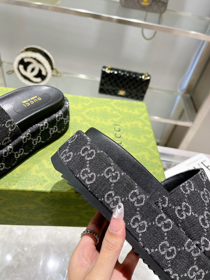 GCI GG Slide Sandal