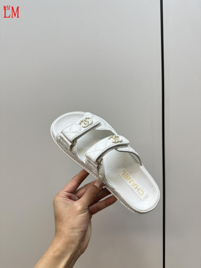 CN Slide Sandal