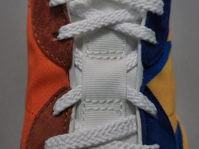New Balance 327 