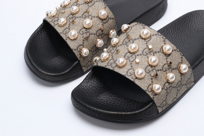 GCI GG Slide Sandal