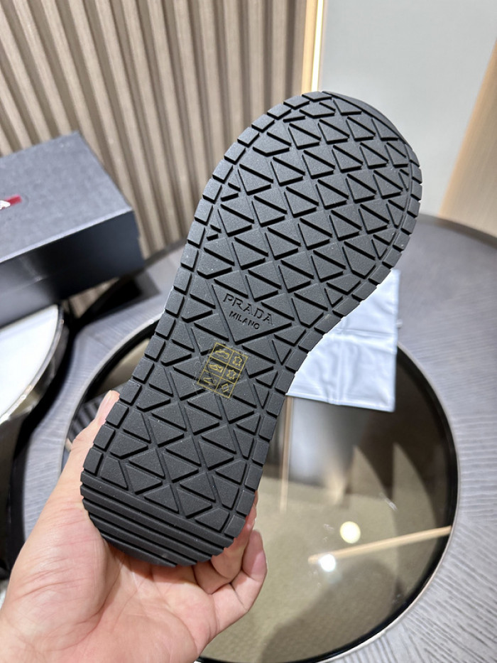 PRDA Sneaker