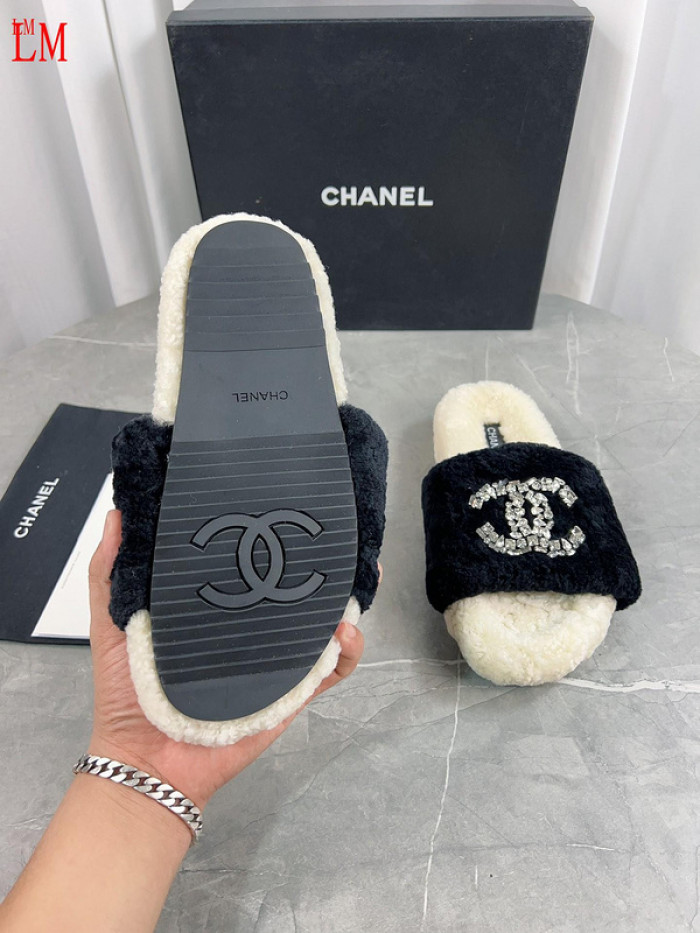 CN Slide Sandal