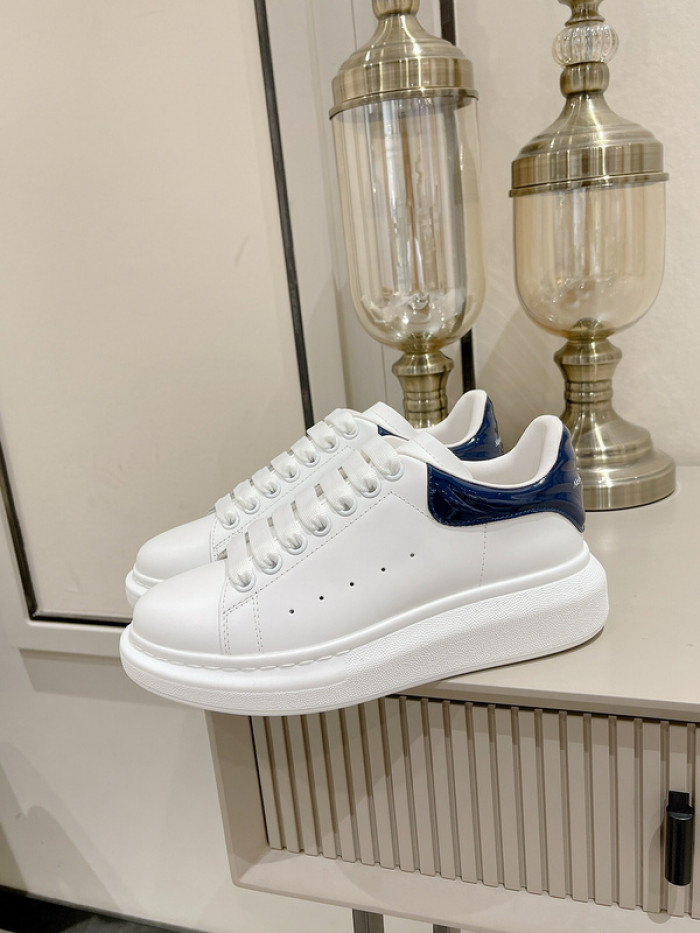 ALEXMQ Sneakers