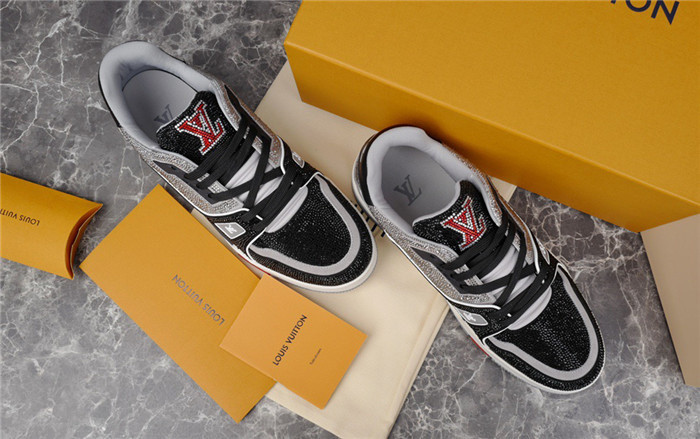 LUSV SNEAKERS