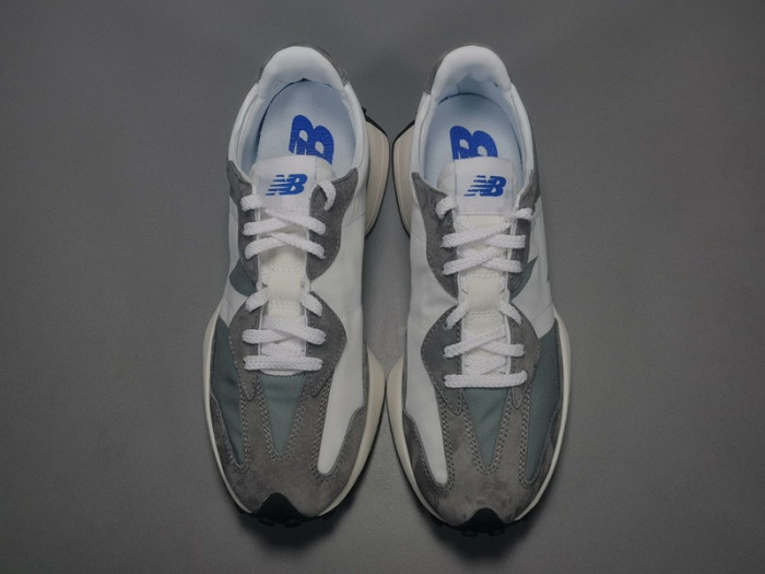 New Balance 327 