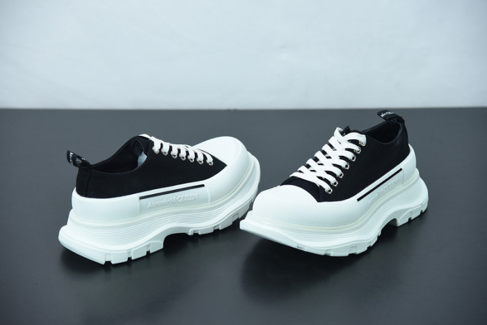 ALEXMQ Sneakers