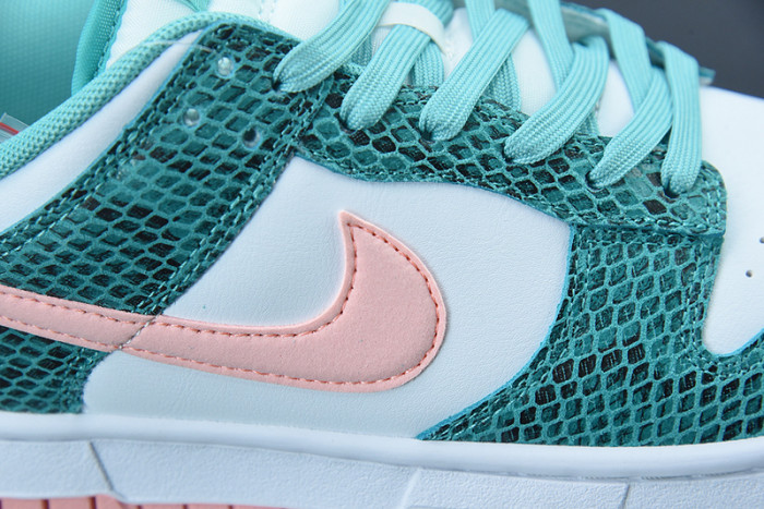Nike Dunk Low Snakeskin DR8577-300