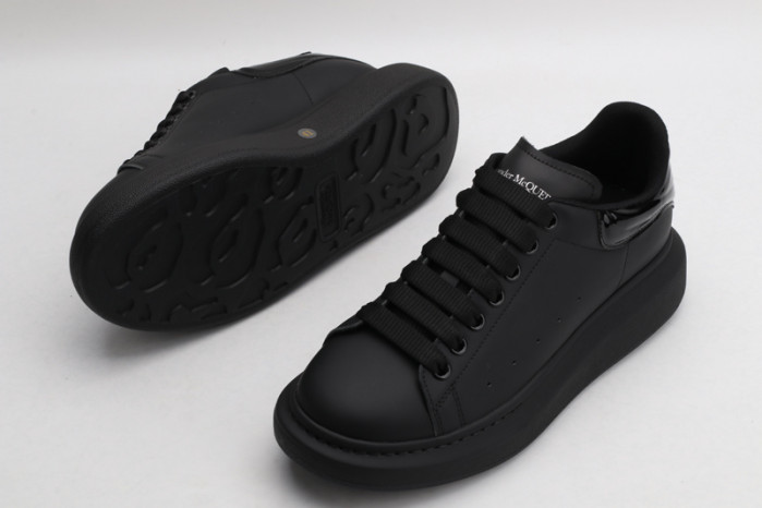 ALEXMQ Sneakers