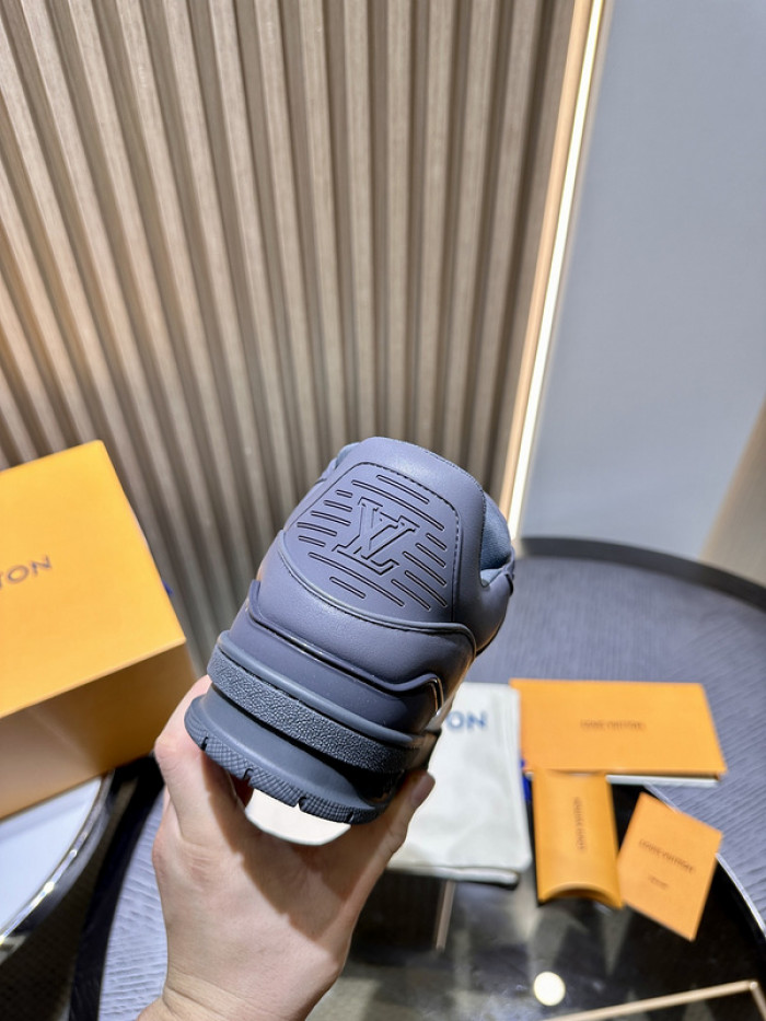 LUSV SNEAKERS