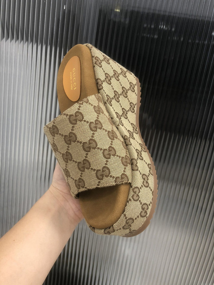 GCI GG Slide Sandal