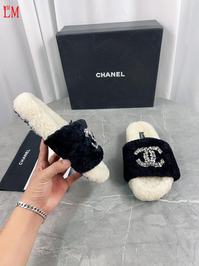 CN Slide Sandal