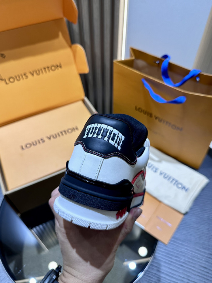 LUSV SNEAKERS