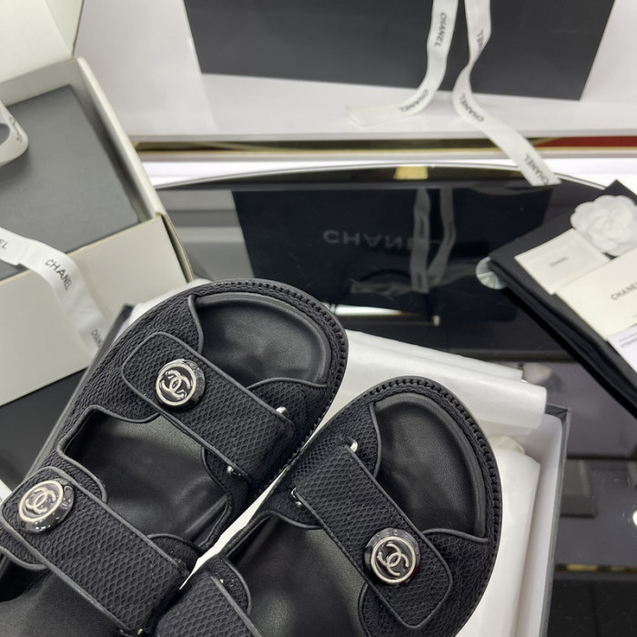 CN Slide Sandal