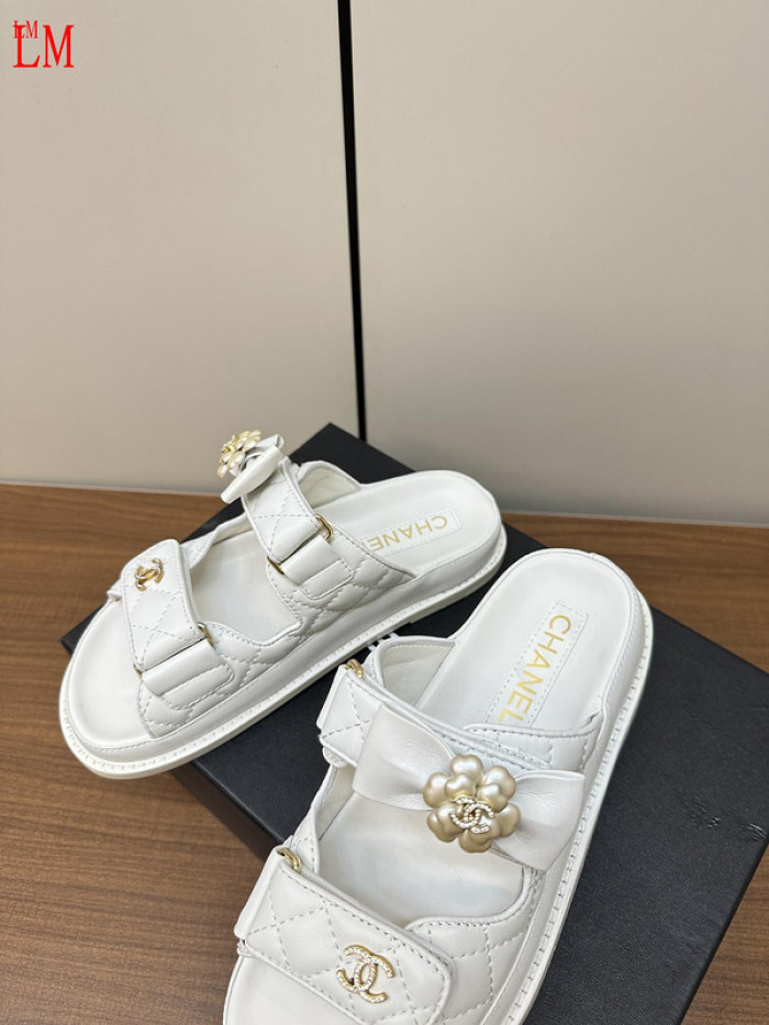 CN Slide Sandal