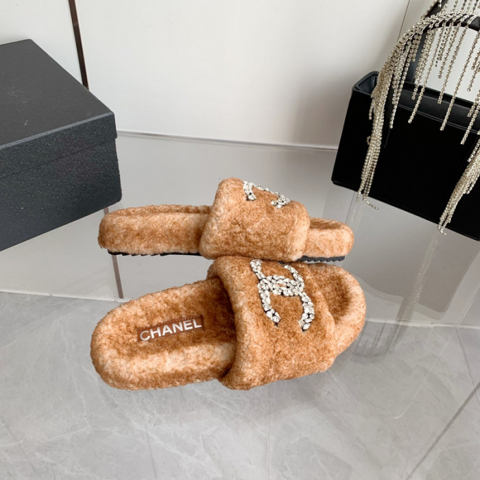 CN Slide Sandal