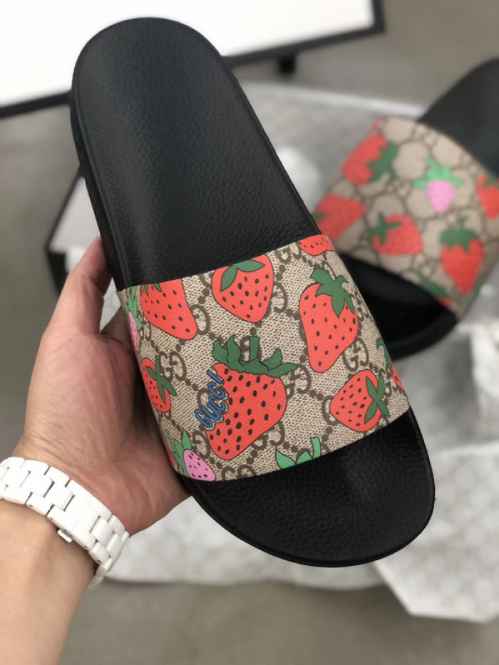 GCI GG Slide Sandal