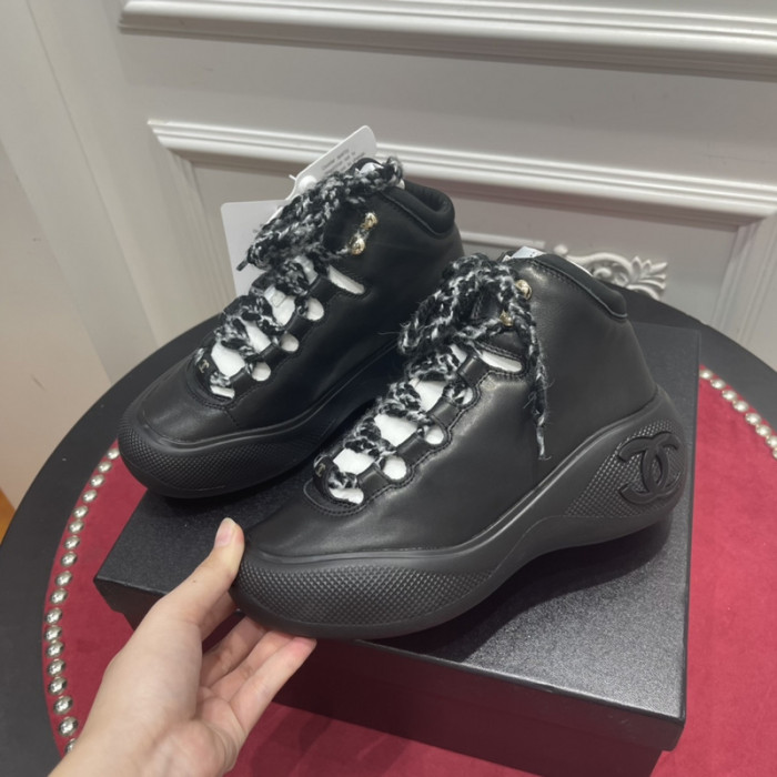 CHNL Sneaker