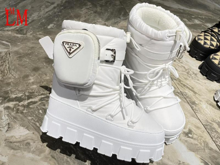 Pra*a boots