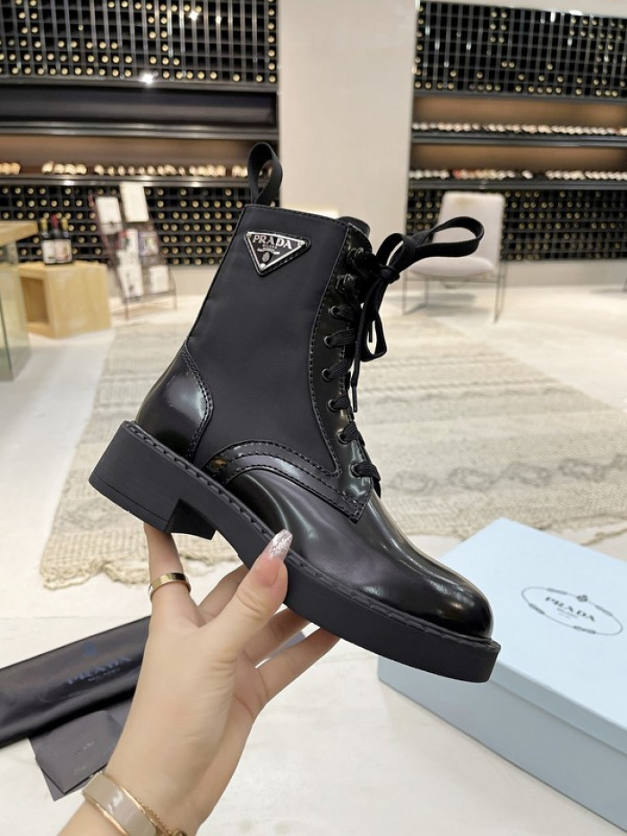 Pra*a boots