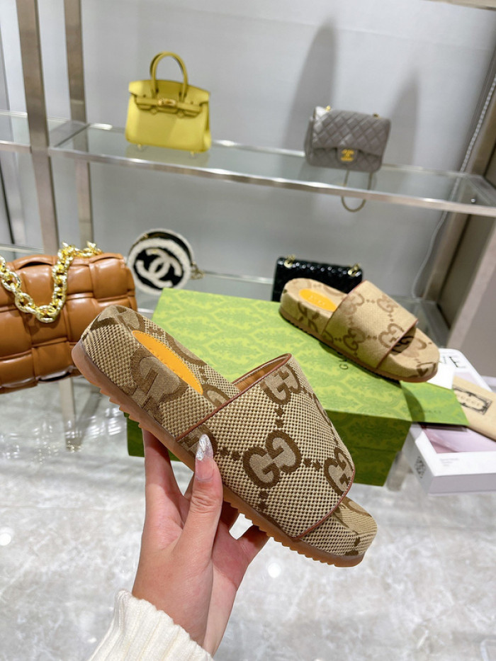 GCI GG Slide Sandal
