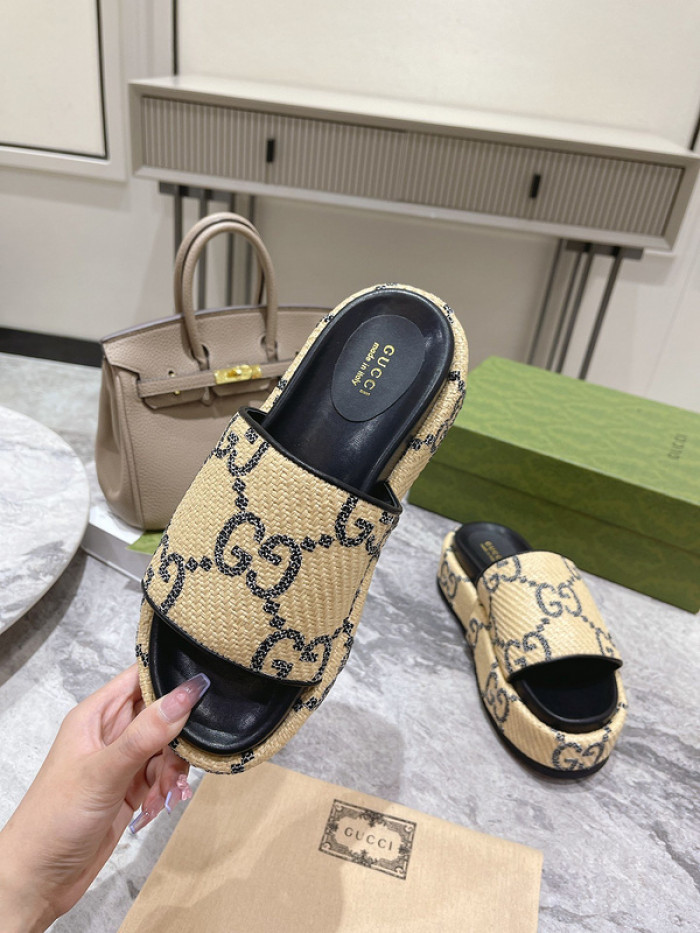 GCI GG Slide Sandal