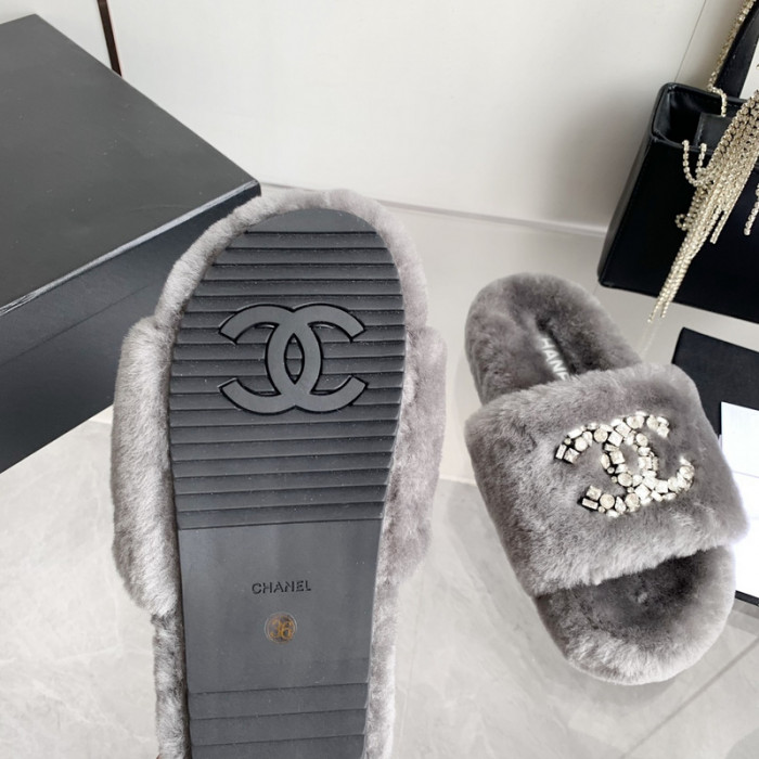 CN Slide Sandal