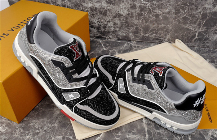 LUSV SNEAKERS
