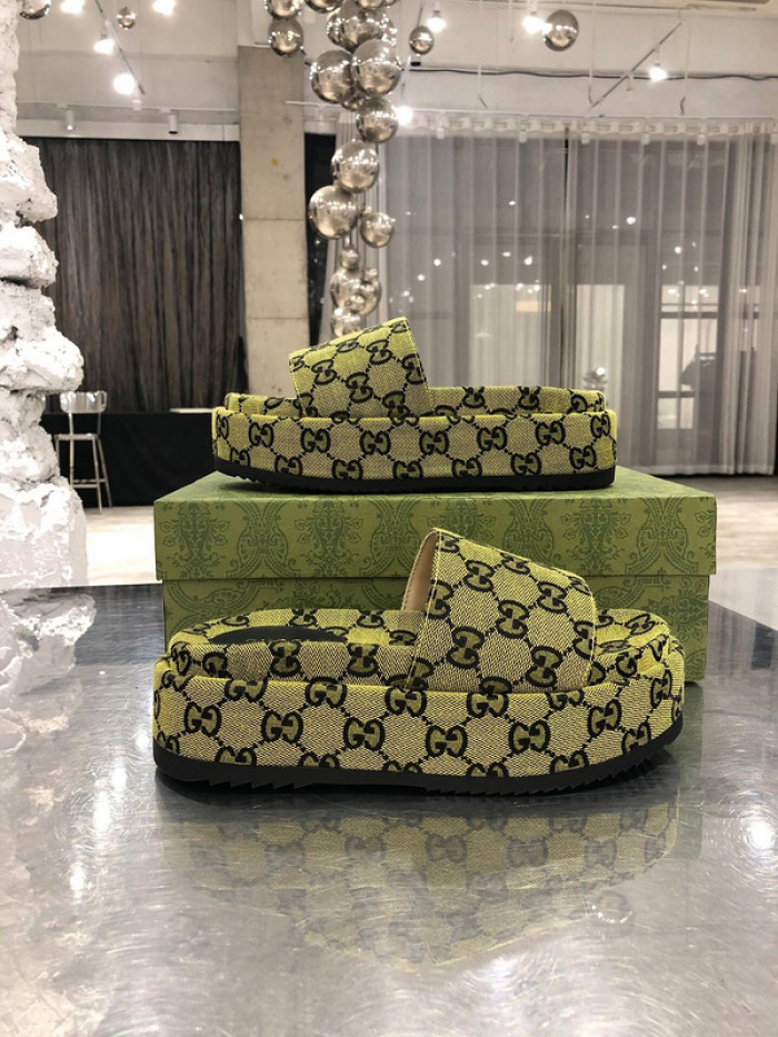 GCI GG Slide Sandal
