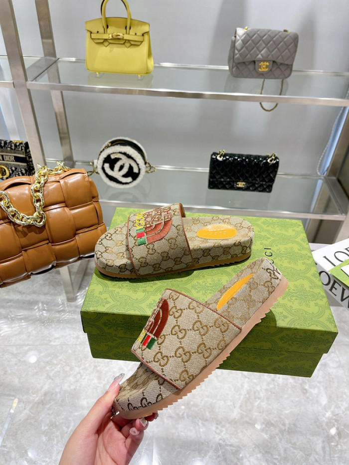 GCI GG Slide Sandal