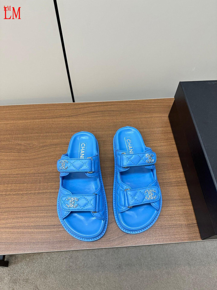 CN Slide Sandal
