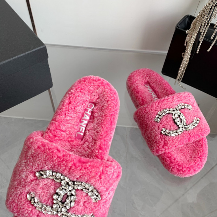CN Slide Sandal
