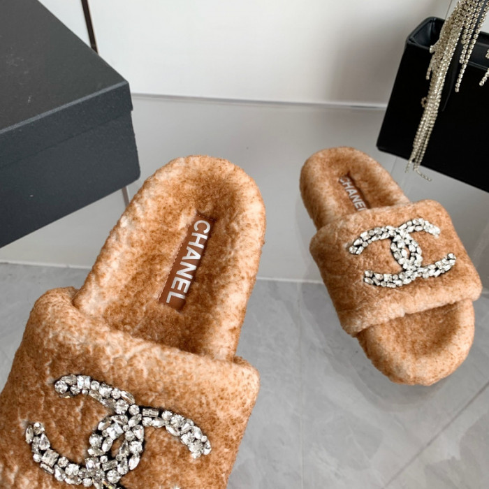 CN Slide Sandal